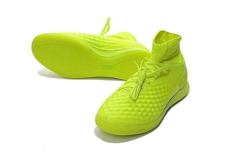 New Nike MagistaX Proximo II IC Soccer Cleats Shoes Volt Barely Volt Electric Green