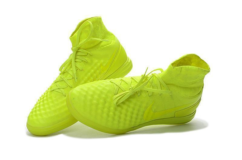 New Nike MagistaX Proximo II IC Soccer Cleats Shoes Volt Barely Volt Electric Green